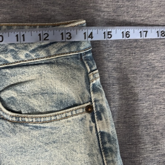 Women’s Topshop Size 28x30 Distressed Light Wash Straight Leg Jeans - Picture 4 of 6